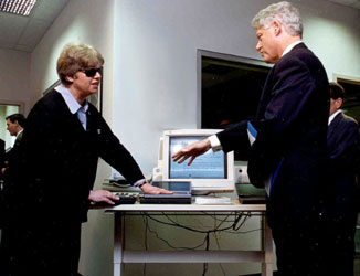 Photo of Janina Sajka with President Clinton&nbsp;